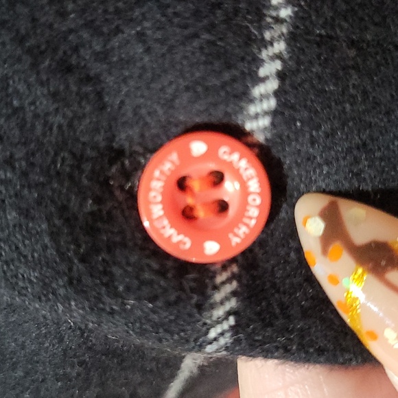 Cakeworthy Deadpool Flannel - Picture 10 of 14